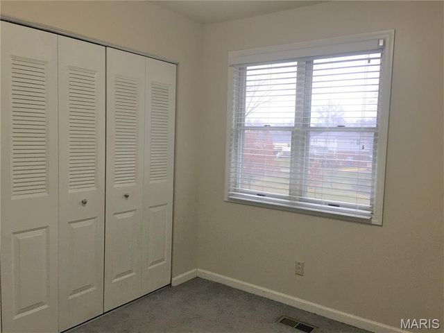 1740 Blue Jay Cove, Brentwood, MO 63144
