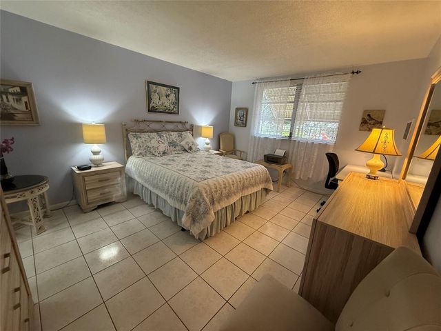 2901 NW 46th Avenue 106, Lauderdale Lakes, FL 33313