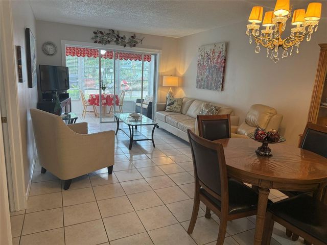 2901 NW 46th Avenue 106, Lauderdale Lakes, FL 33313