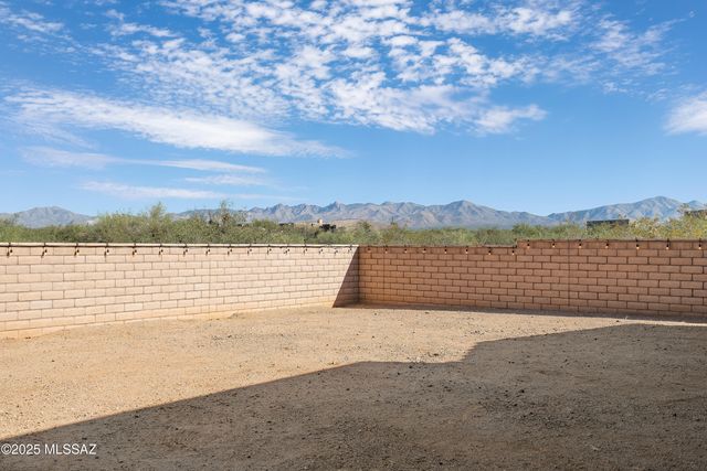 2673 E Homestead Ridge Court, Sahuarita, AZ 85629