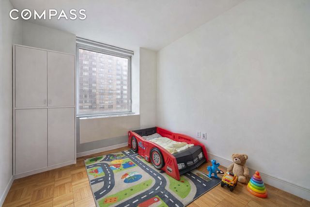 215-217 E 96th Street 26f, New York City, NY 10128