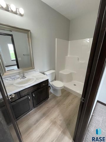 9627 W Tunis Dr, Sioux Falls, SD 57106