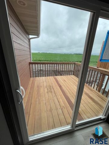 9627 W Tunis Dr, Sioux Falls, SD 57106
