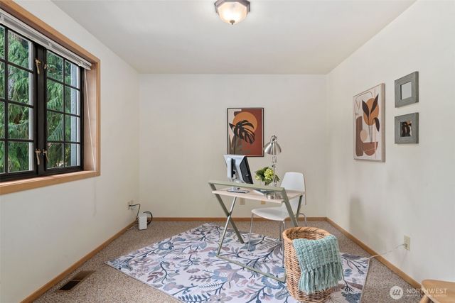 3840 NE Ambleside Lane, Bremerton, WA 98311