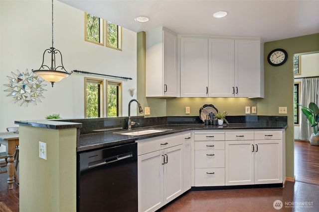 3840 NE Ambleside Lane, Bremerton, WA 98311