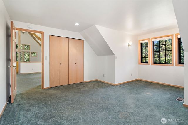 3840 NE Ambleside Lane, Bremerton, WA 98311