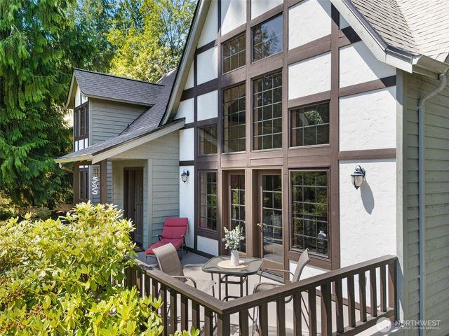 3840 NE Ambleside Lane, Bremerton, WA 98311