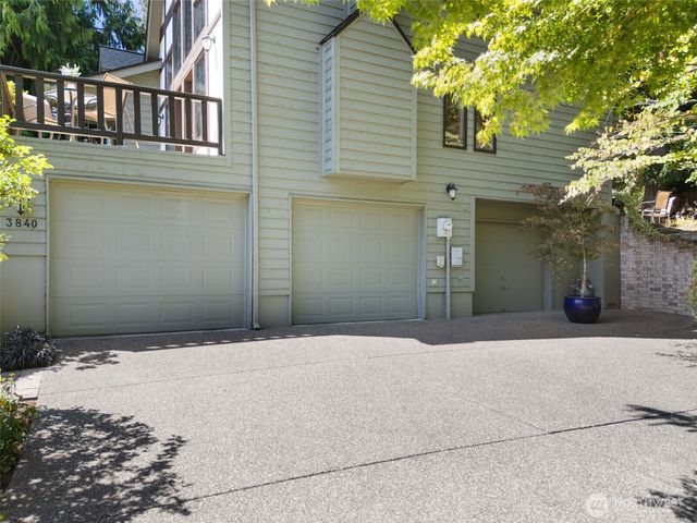 3840 NE Ambleside Lane, Bremerton, WA 98311