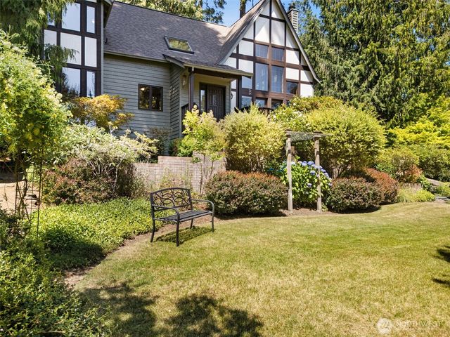 3840 NE Ambleside Lane, Bremerton, WA 98311