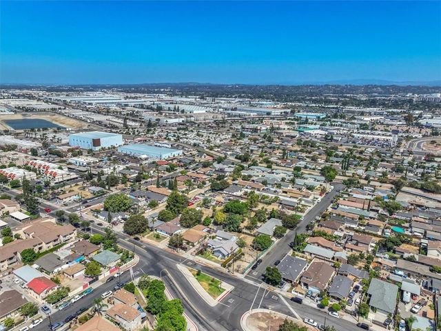 607 W La Jolla, Placentia, CA 92870