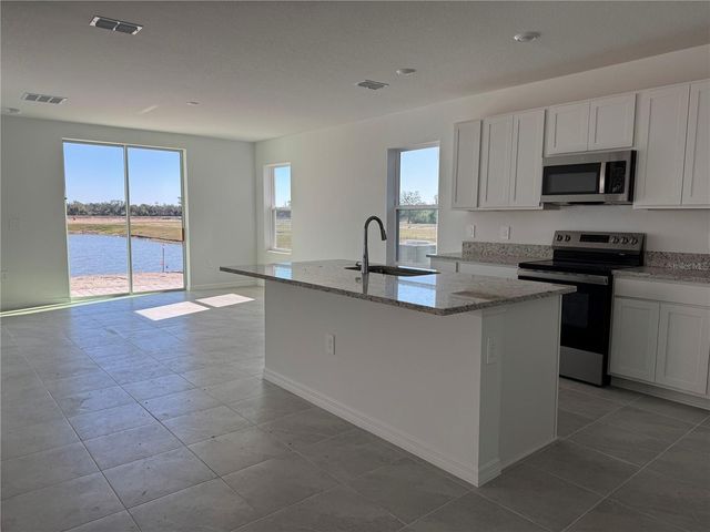 9026 OPTIMIST WAY, Palmetto, FL 34221