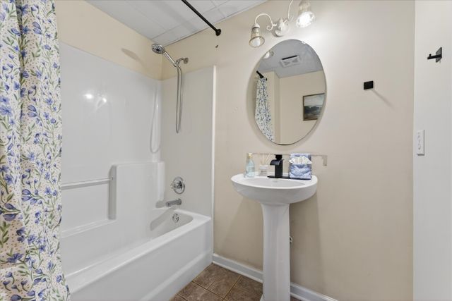1059 Cindy Jo Ct, Clarksville, TN 37040