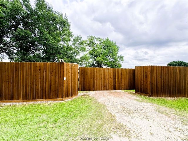 7980 County Road 171, Anderson, TX 77830