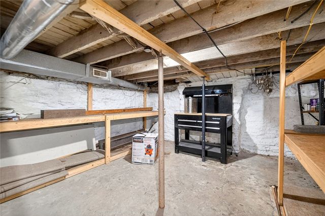 603 Boston Hollow Rd, Lincoln Boro, PA 15037