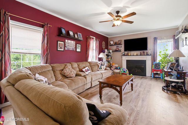 19 Bay Parkway, Waretown, NJ 08758