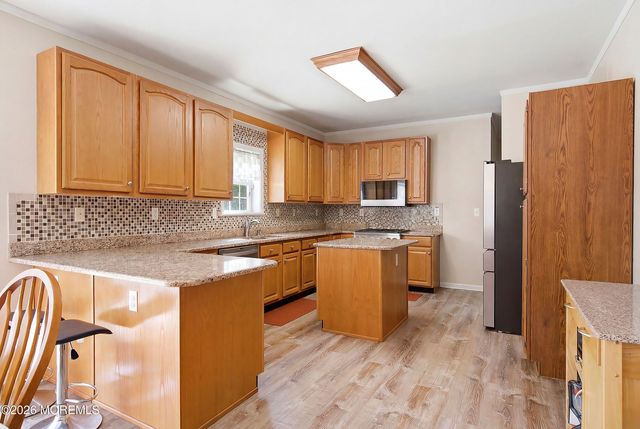 19 Bay Parkway, Waretown, NJ 08758