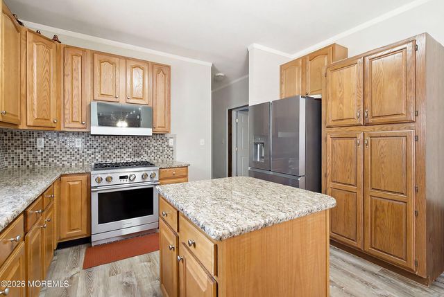 19 Bay Parkway, Waretown, NJ 08758
