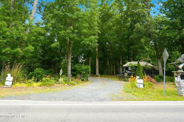 19 Bay Parkway, Waretown, NJ 08758