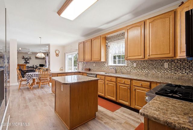 19 Bay Parkway, Waretown, NJ 08758