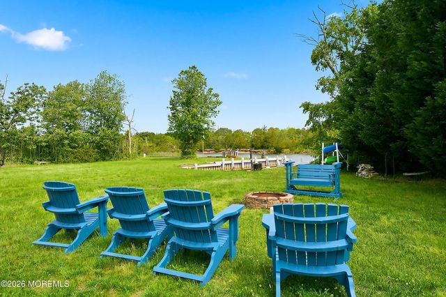 19 Bay Parkway, Waretown, NJ 08758
