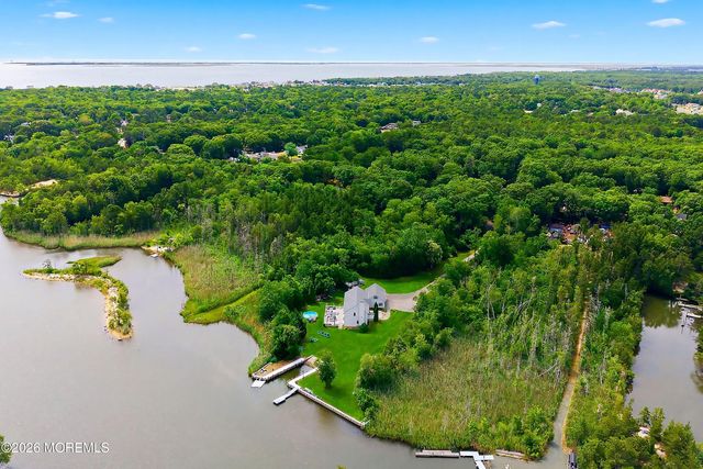 19 Bay Parkway, Waretown, NJ 08758