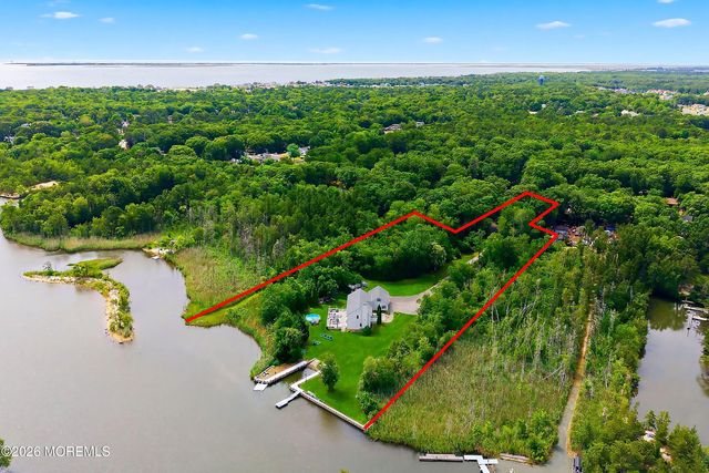 19 Bay Parkway, Waretown, NJ 08758