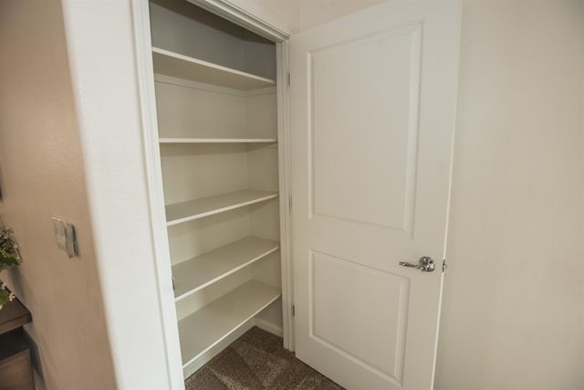 7824 Barnsley Way, Elk Grove, CA 95757