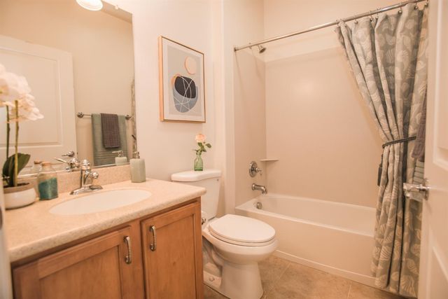 7824 Barnsley Way, Elk Grove, CA 95757