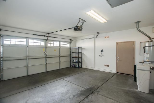 7824 Barnsley Way, Elk Grove, CA 95757