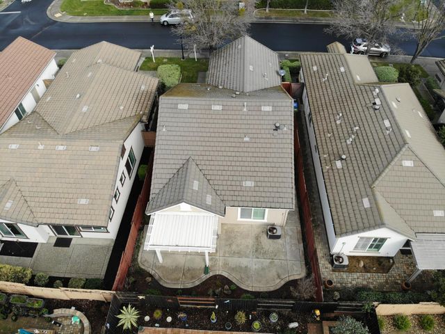 7824 Barnsley Way, Elk Grove, CA 95757