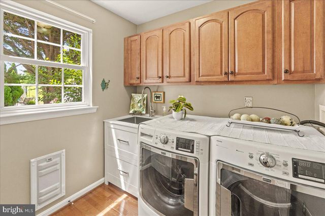 4042 LOMAR, Mount Airy, MD 21771