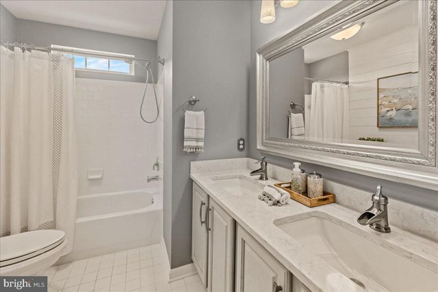 4042 LOMAR, Mount Airy, MD 21771