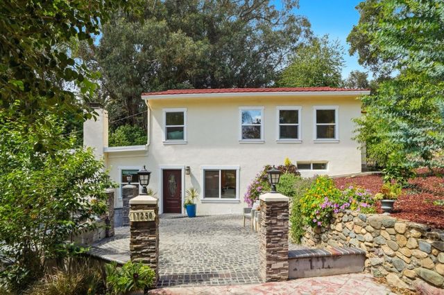 17250 Pine Avenue, Los Gatos, CA 95032