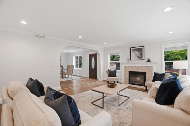 17250 Pine Avenue, Los Gatos, CA 95032