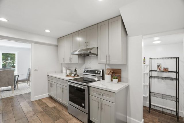 17250 Pine Avenue, Los Gatos, CA 95032