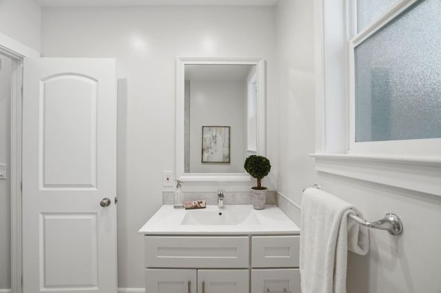 17250 Pine Avenue, Los Gatos, CA 95032