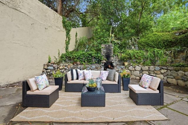 17250 Pine Avenue, Los Gatos, CA 95032