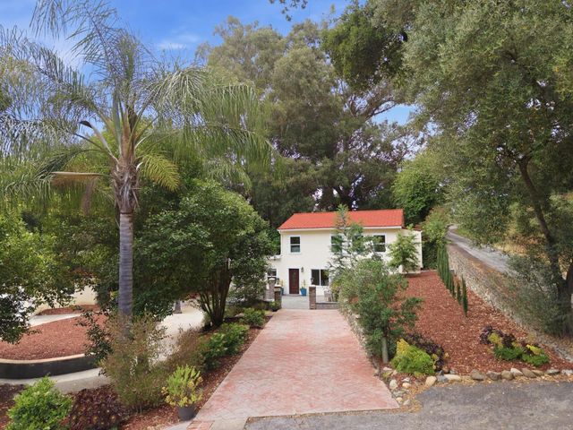 17250 Pine Avenue, Los Gatos, CA 95032