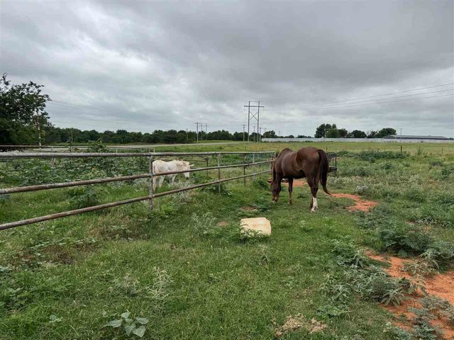 23224 US Highway 277, Cyril, OK 73029