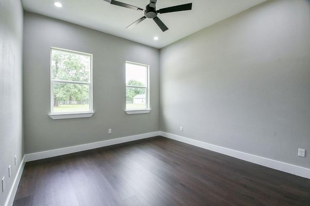714 Autumn Lane, Livingston, TX 77351