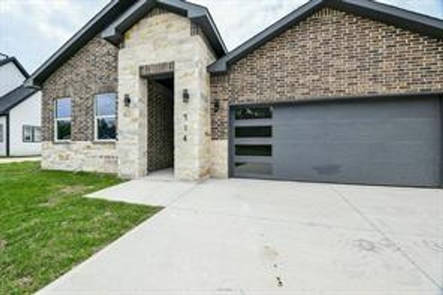 714 Autumn Lane, Livingston, TX 77351