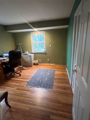 8 Windmill Lane, New City, NY 10956