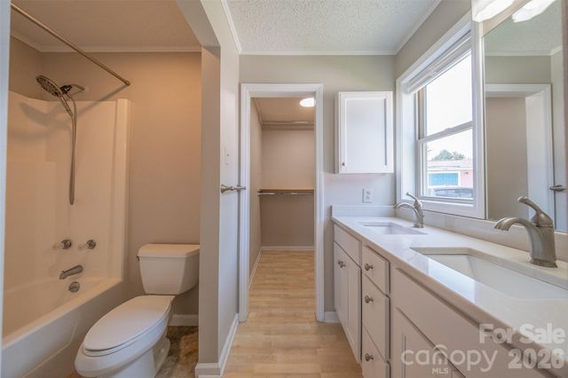 21205 Rio Oro Drive, Cornelius, NC 28031