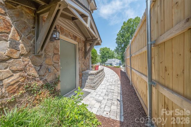 21205 Rio Oro Drive, Cornelius, NC 28031
