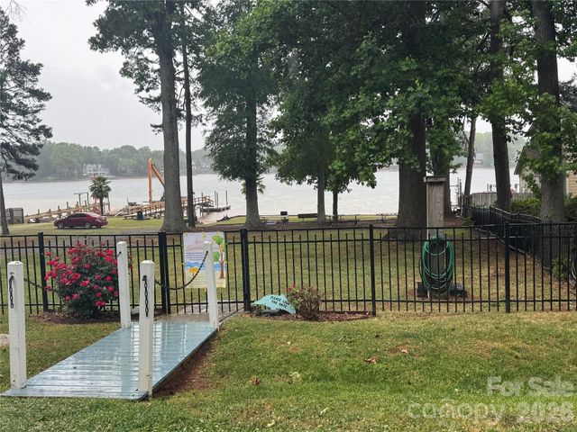 21205 Rio Oro Drive, Cornelius, NC 28031