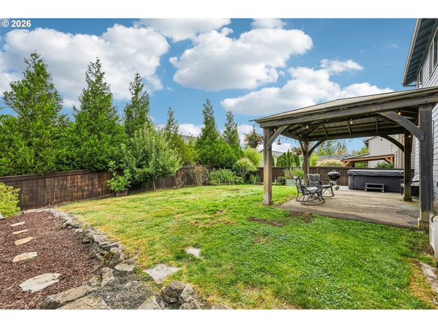 368 N GREEN GABLES Loop, Ridgefield, WA 98642