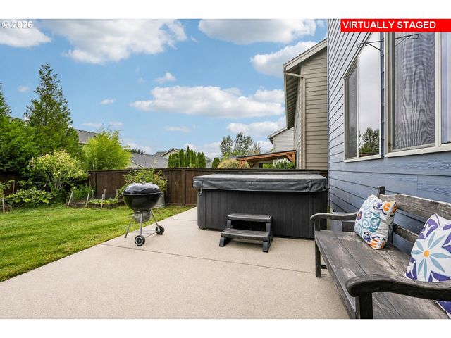 368 N GREEN GABLES Loop, Ridgefield, WA 98642