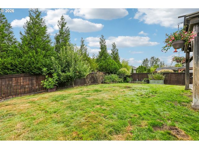 368 N GREEN GABLES Loop, Ridgefield, WA 98642
