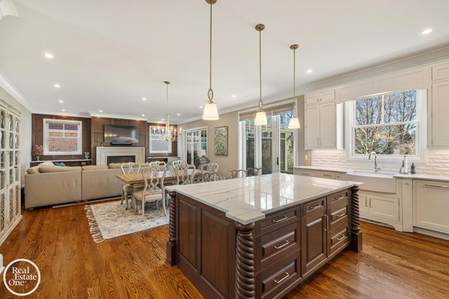 577 Washington Road, Grosse Pointe, MI 48230