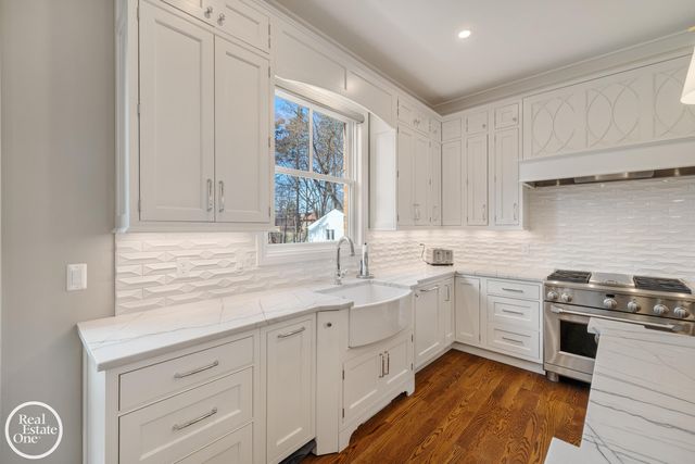 577 Washington Road, Grosse Pointe, MI 48230